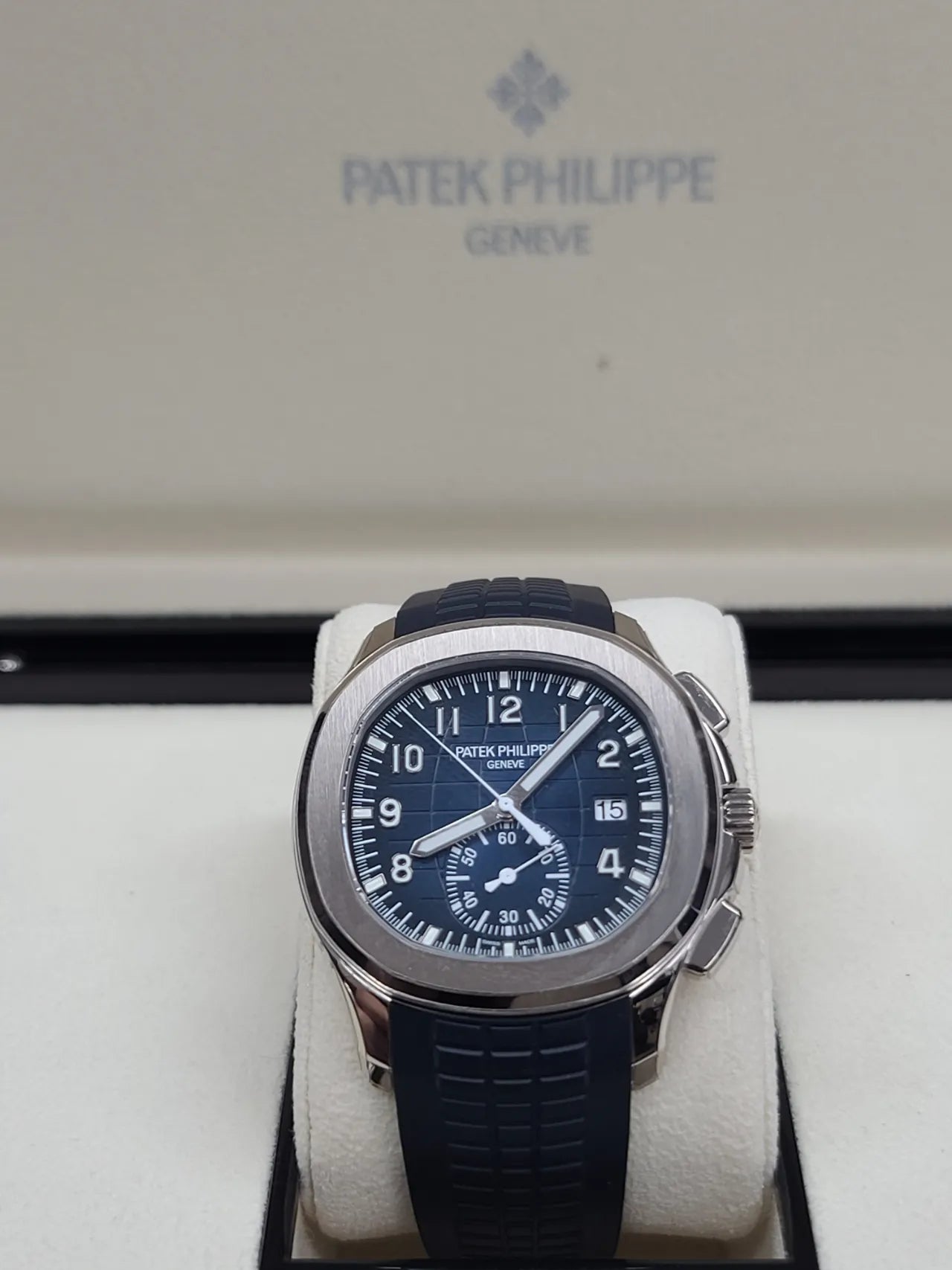 Aquanaut Chronograph 구성품