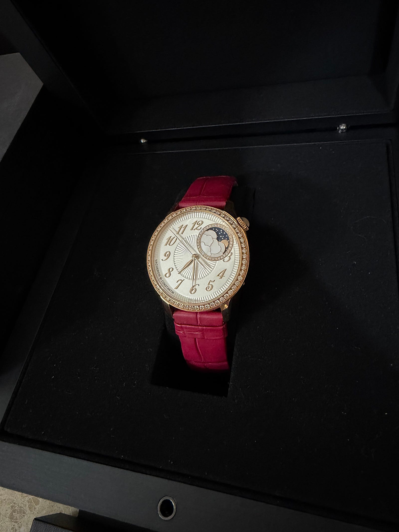 Moon Phase 케이스백
