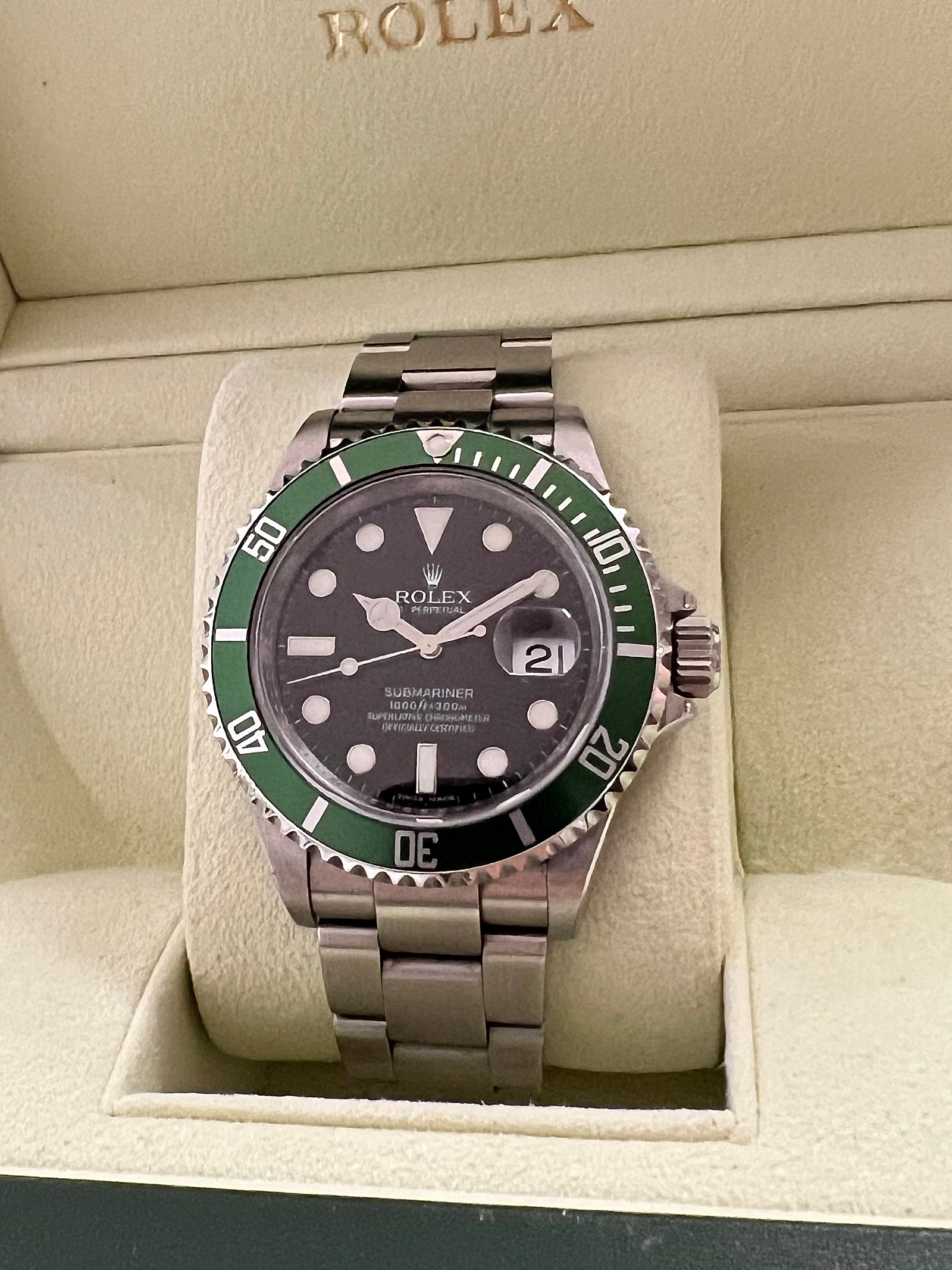 Submariner Date 케이스백