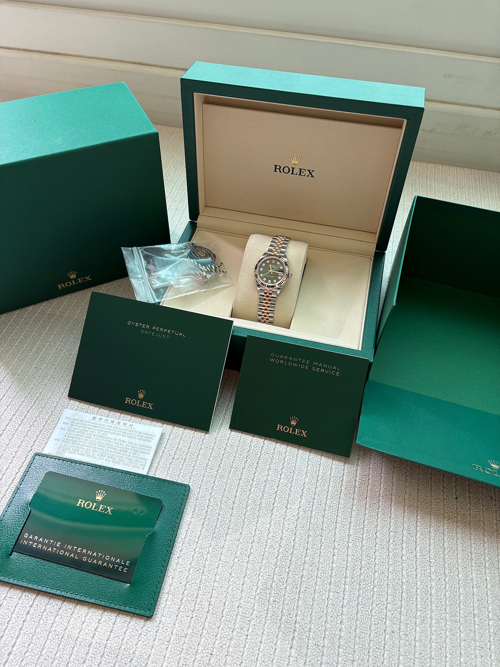 Lady-Datejust 측면