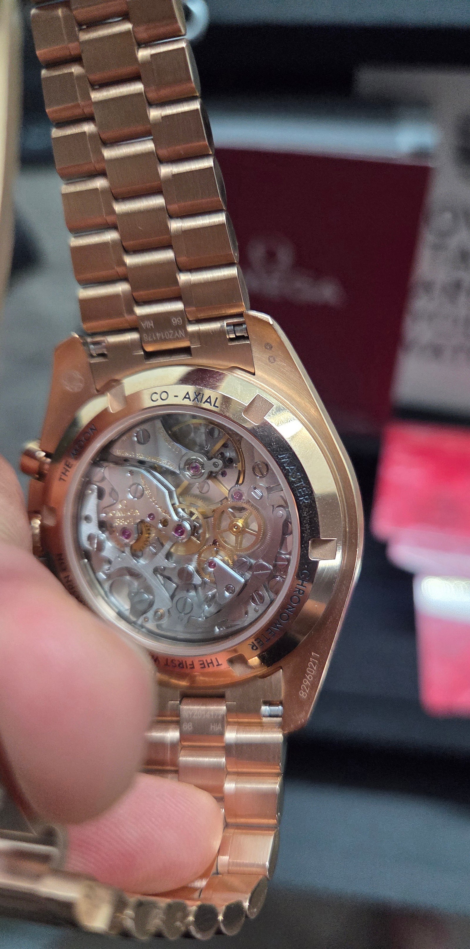 Speedmaster Moonwatch Professional Chronograph 구성품