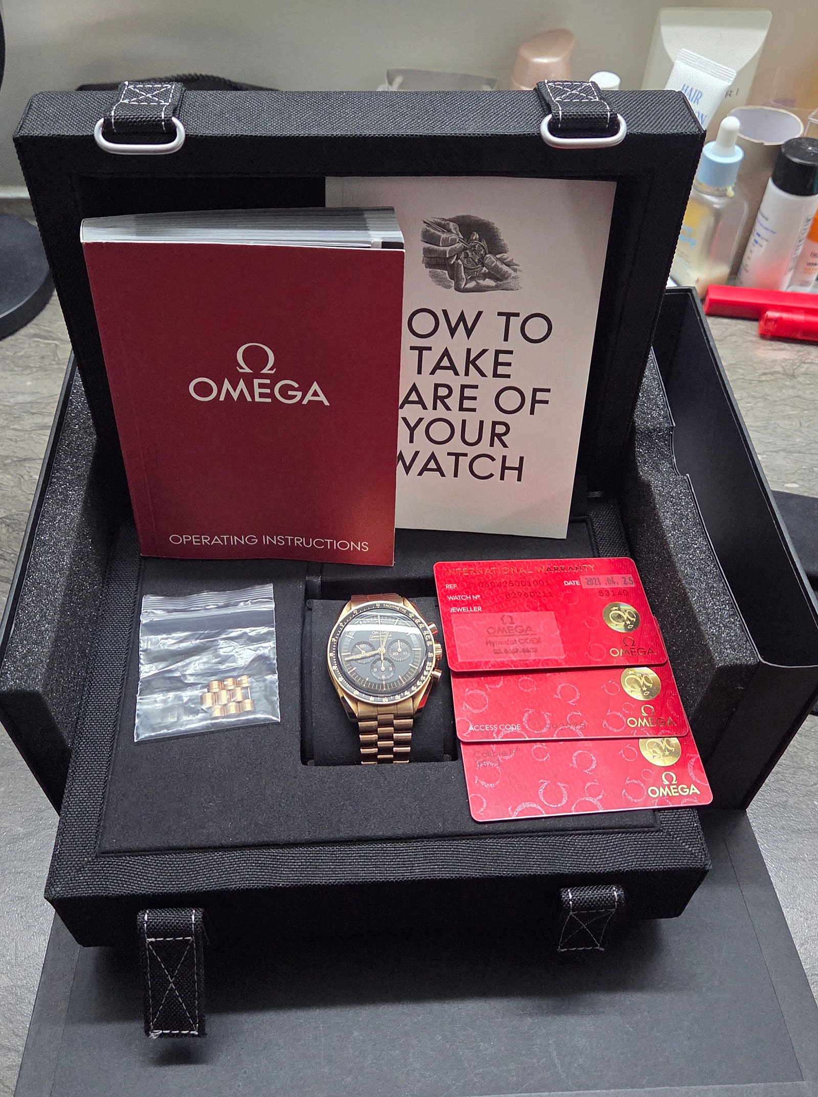 Speedmaster Moonwatch Professional Chronograph 이미지 8