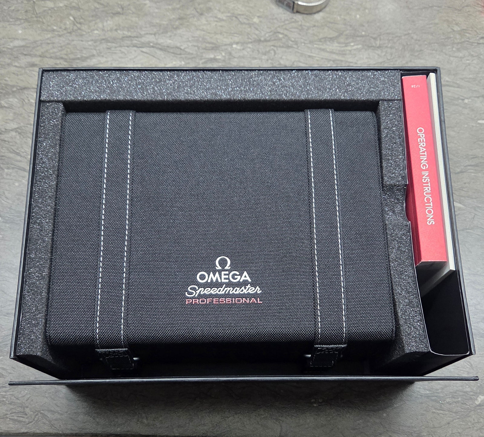 Speedmaster Moonwatch Professional Chronograph 이미지 9