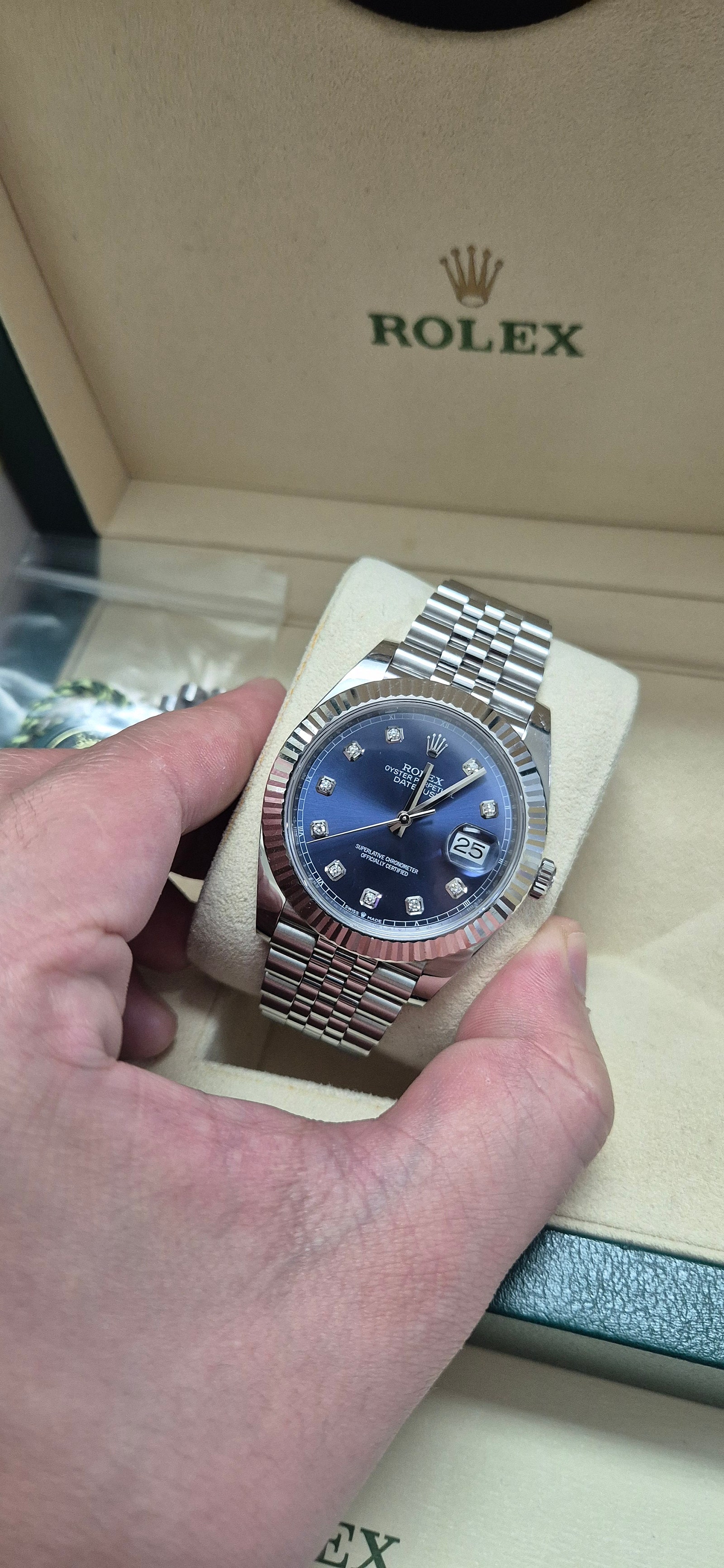 Datejust 41 Stainless Steel Fluted / Jubilee  / Blue - Diamond 측면