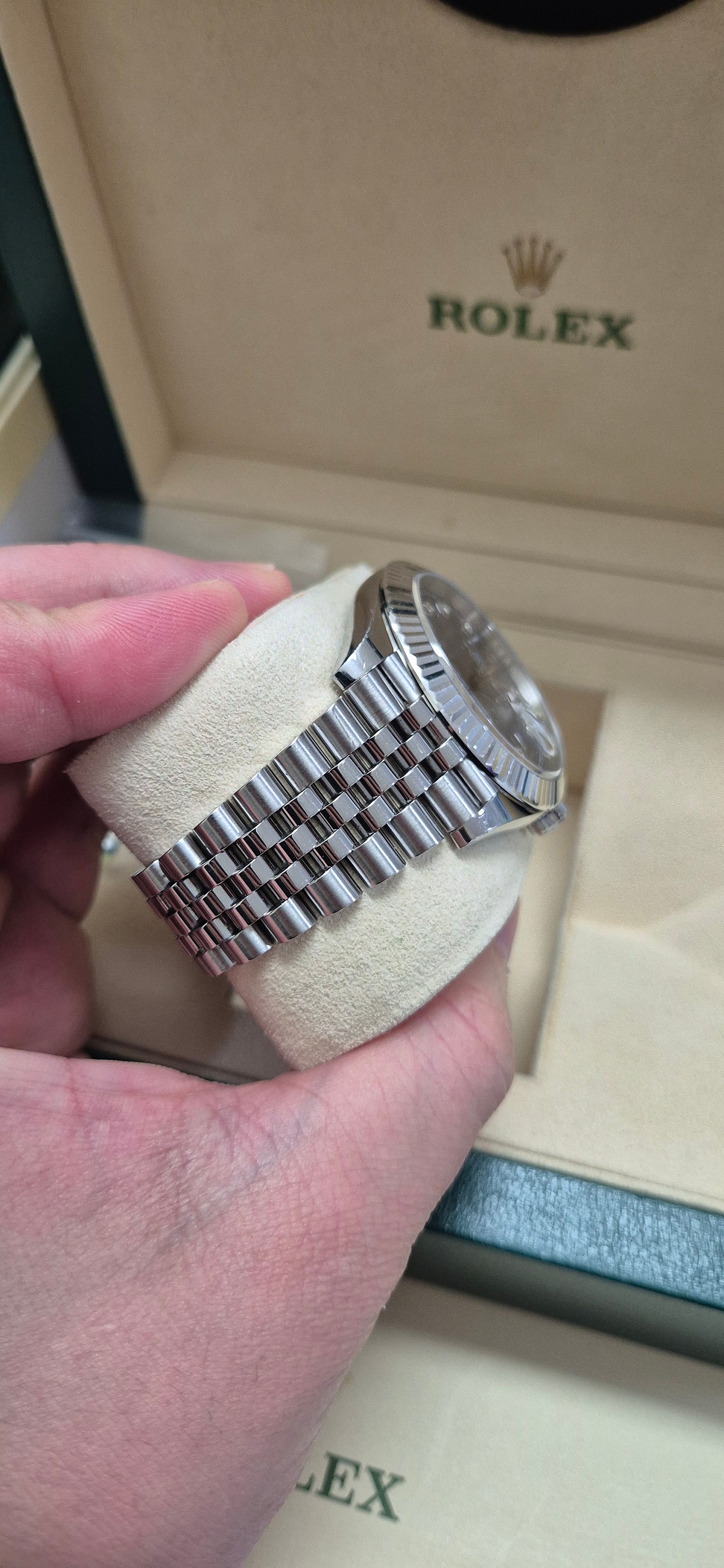 Datejust 41 Stainless Steel Fluted / Jubilee  / Blue - Diamond 구성품